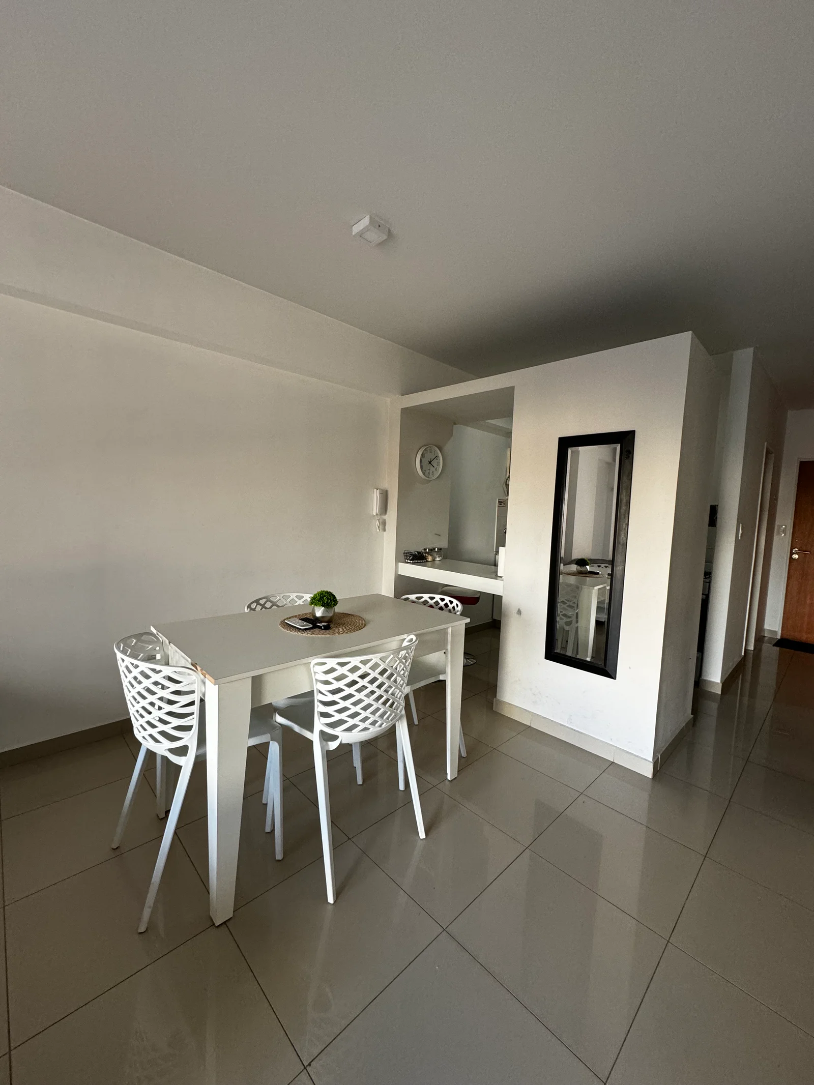 DEPARTAMENTO AMOBLADO EN VENTA - Imagen 2