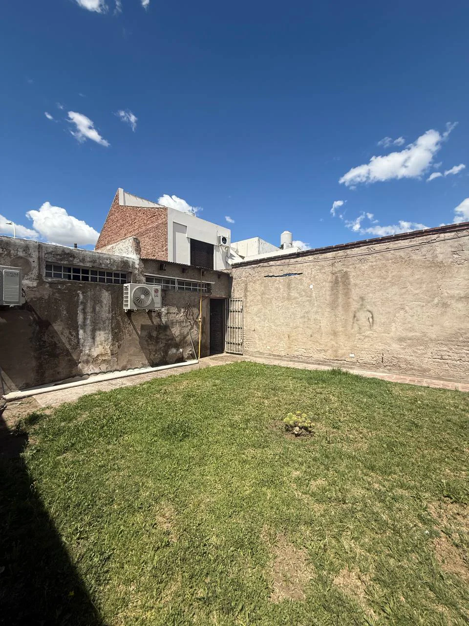 LOCAL Y QUINCHO EN VENTA - Imagen 13